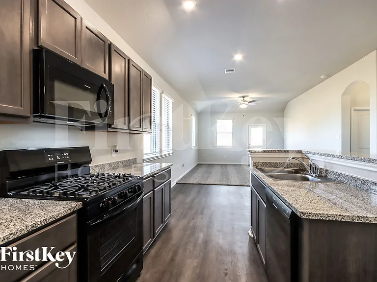 26203 Cooperstown Way — Photo 9