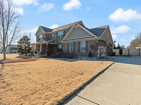2nd image of 2722 United Dr