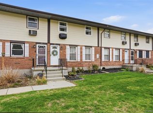 304 Parr Meadow Drive #3D, Newburgh, NY 12550