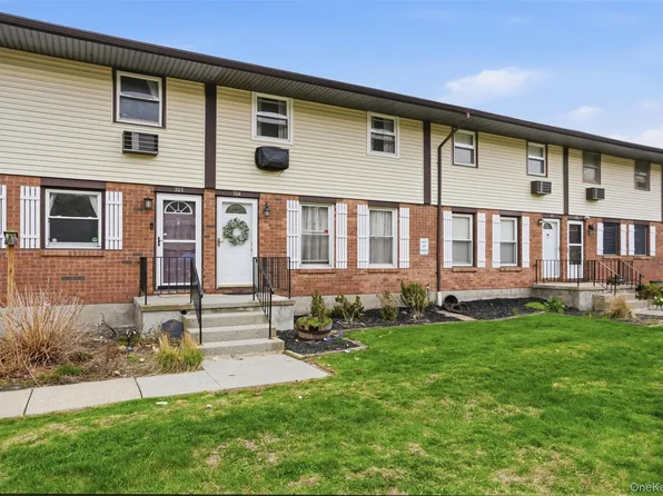 304 Parr Meadow Drive #3D, Newburgh, NY 12550