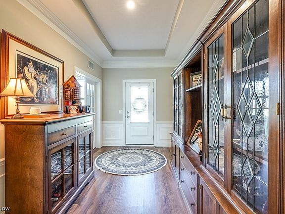 5th image of 664 William Ct