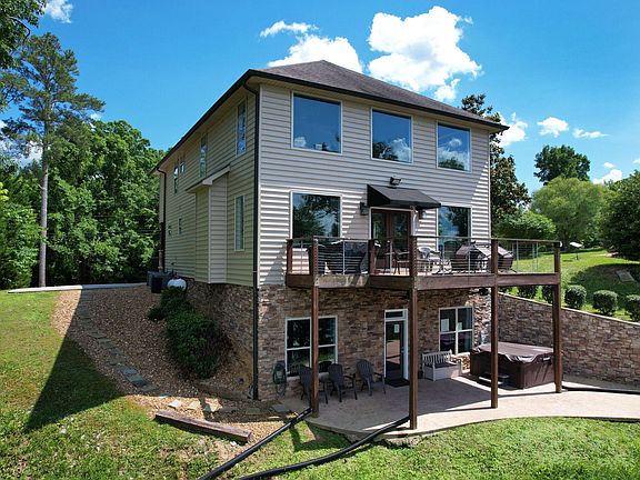 2nd image of 341 Russell Ln