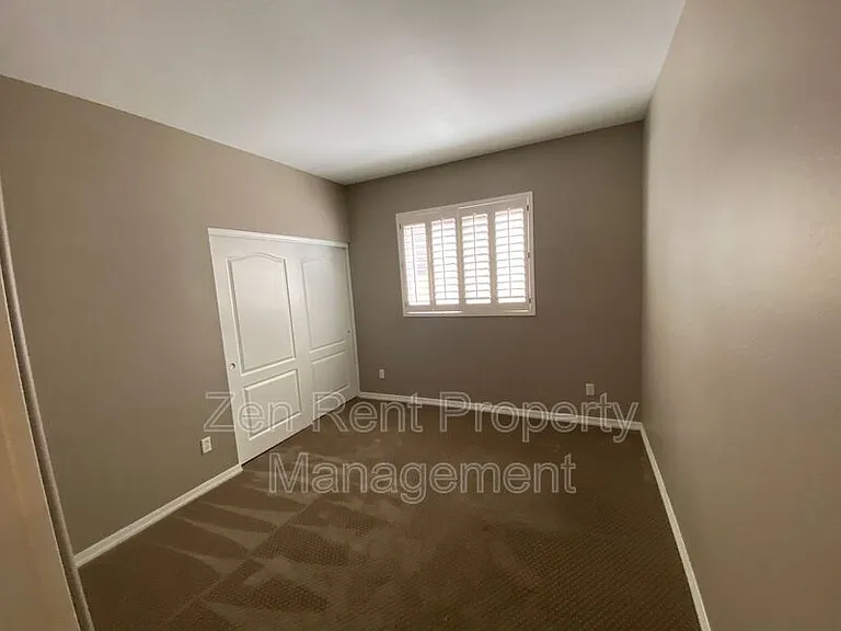 426 S Burk St — Photo 15