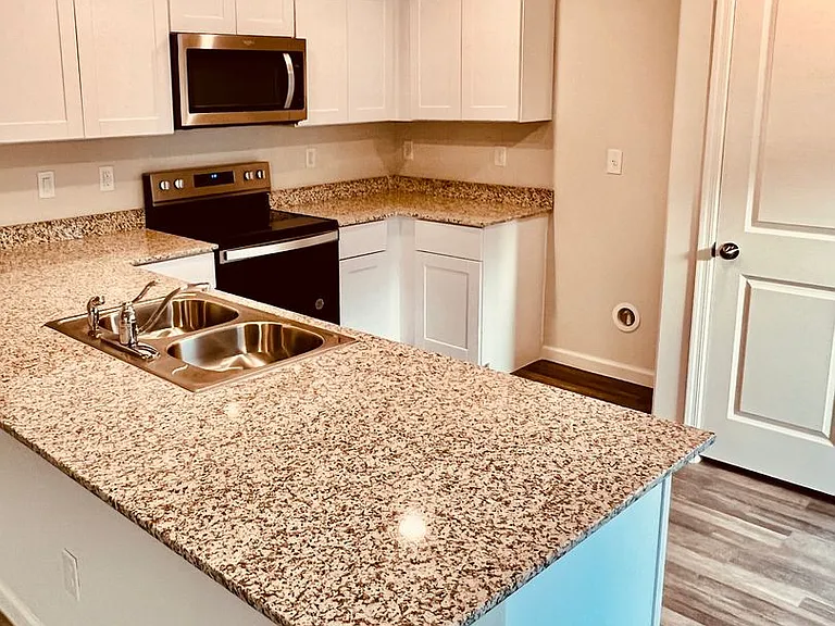 2083 E Velvet Pl — Photo 3