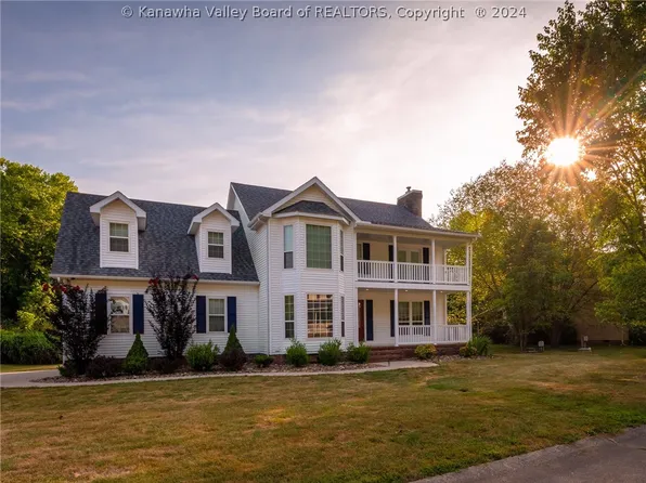 100 Barrington Dr, Scott Depot, WV 25560