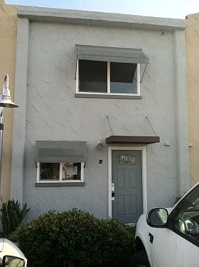1st image of 851 S Mollison Ave Unit 2