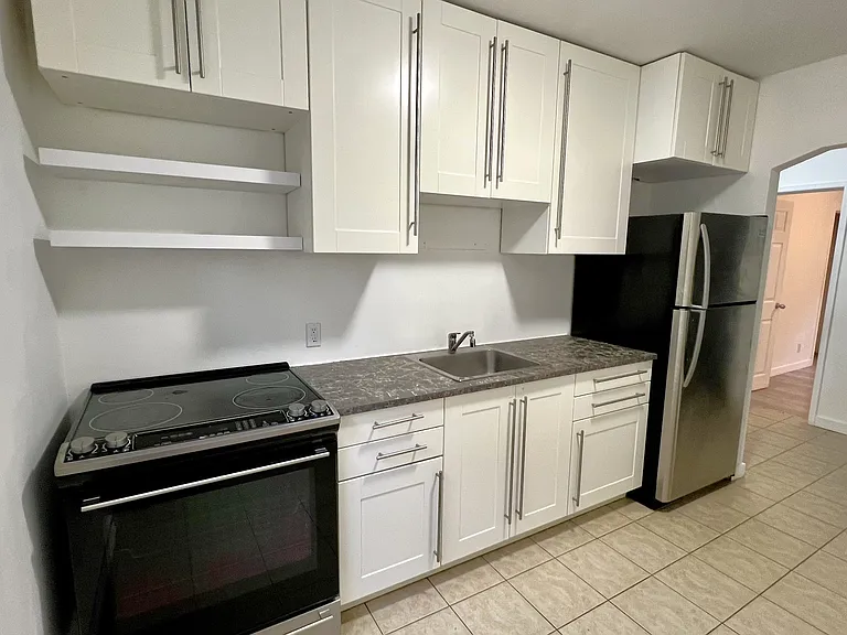 1218 Fennell Ave E #3 — Photo 11