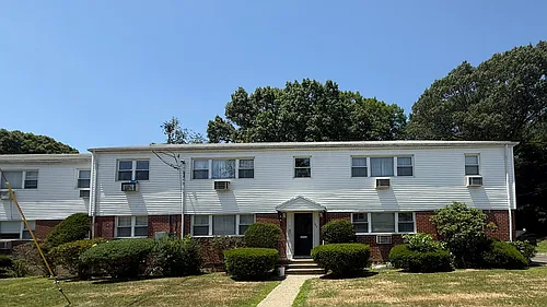 204 Cherry Hill Dr #1B Photo 1