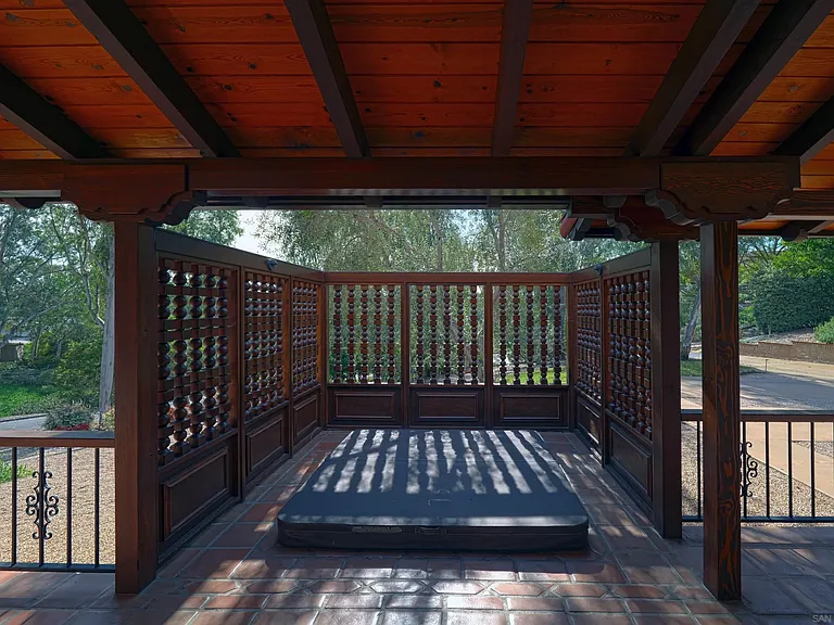 5443 Calzada Del Bosque — Photo 25