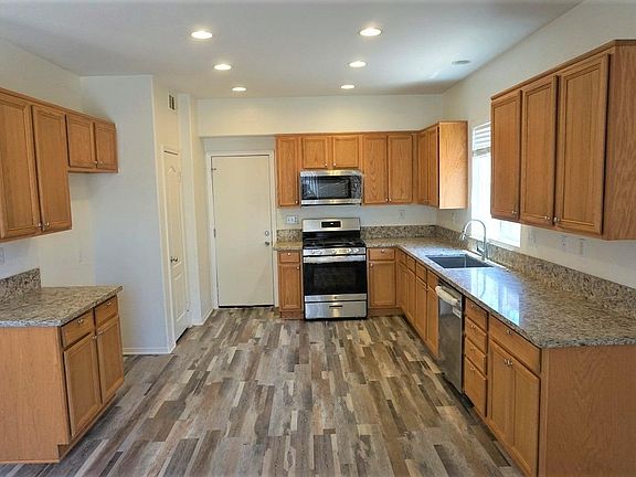 5th image of 9026 Fremont Ct