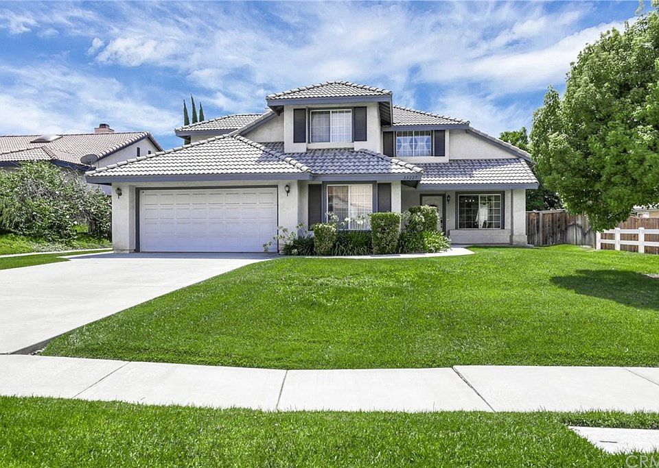 1st image of 33227 Lotus Ave