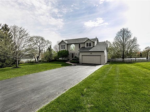 2nd image of 6102 Thunderhead Ln