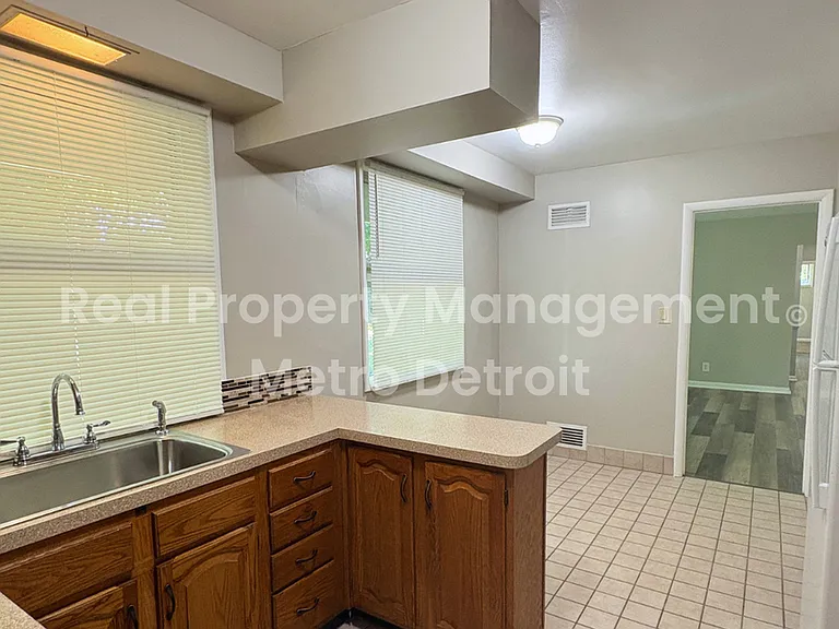 32505 Bell Vine Ct — Photo 7
