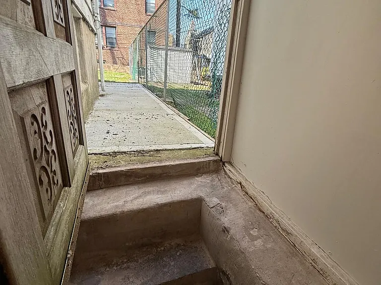 53 Carman St — Photo 30