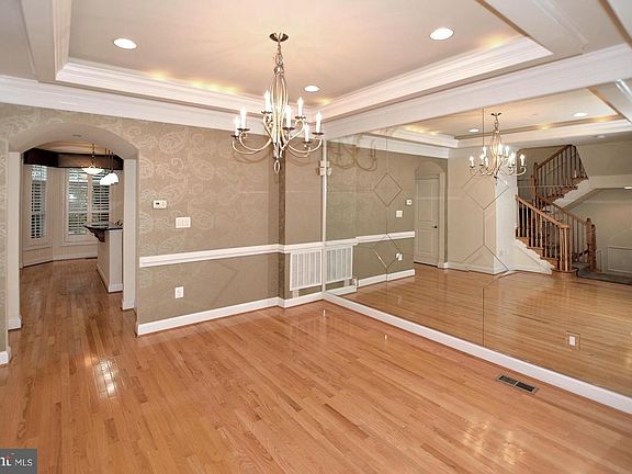 5th image of 7031 Little Leaf Linden Ln