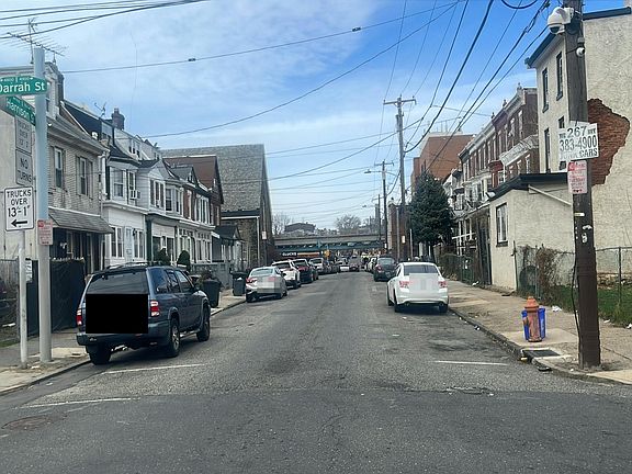 4th image of 1613 Harrison St