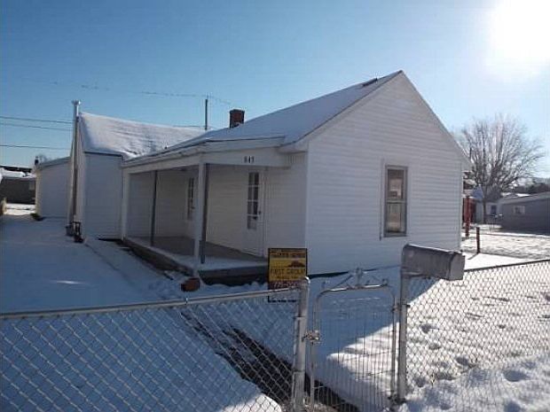 1st image of 845 W Fairview St