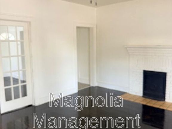 2nd image of 250 Davis St