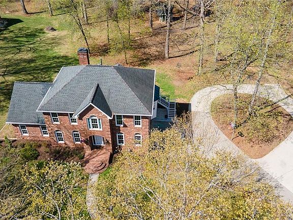 2nd image of 277 Yadkin Valley Rd