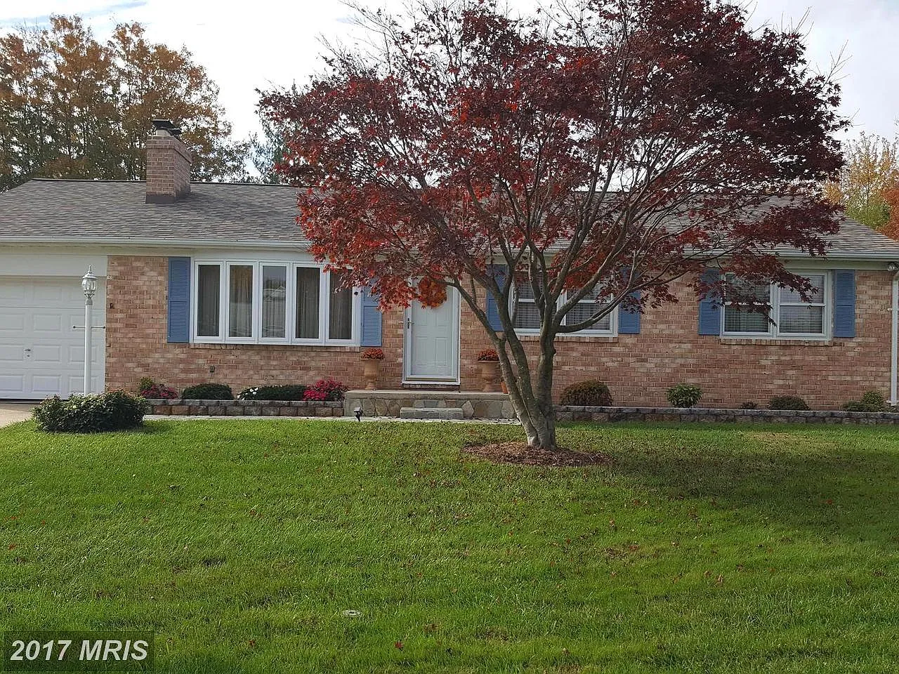730 Burnside Dr photo 1