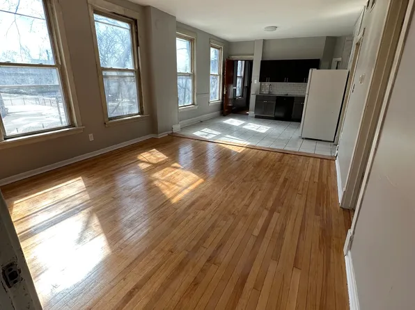 3654 W Schubert Ave #2, Chicago, IL 60647