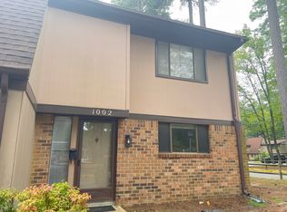 1002 Willow Green Dr, Newport News, VA 23602