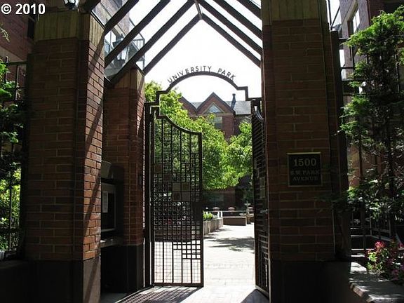 Gate