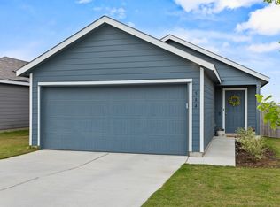 584 Commander Abbott Dr, Jarrell, TX 76537
