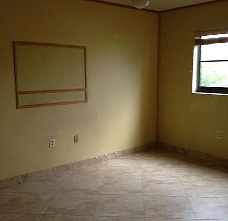 4th image of 701 NW 19th St APT 208