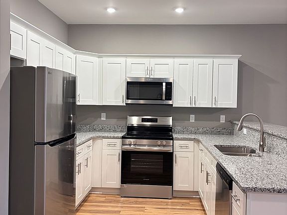 5th image of 1116 Brockley Way #211