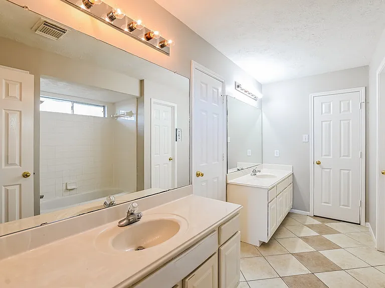 2634 Vermillion Rd — Photo 16