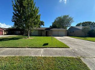 336 Forest Hills Dr, League City, TX 77573