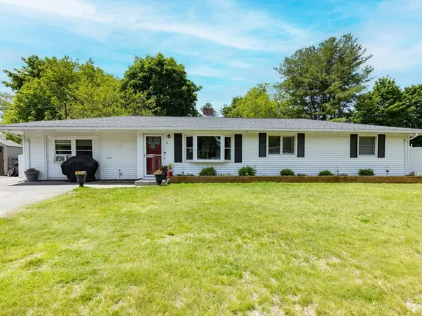 8 Andover Rd, Beverly, MA 01915