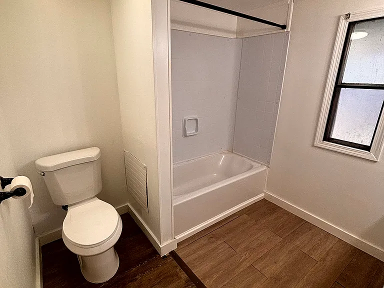 35 Sargent St — Photo 11
