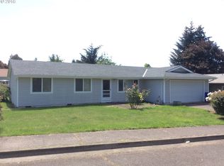 702 E Heintz St, Molalla, OR 97038