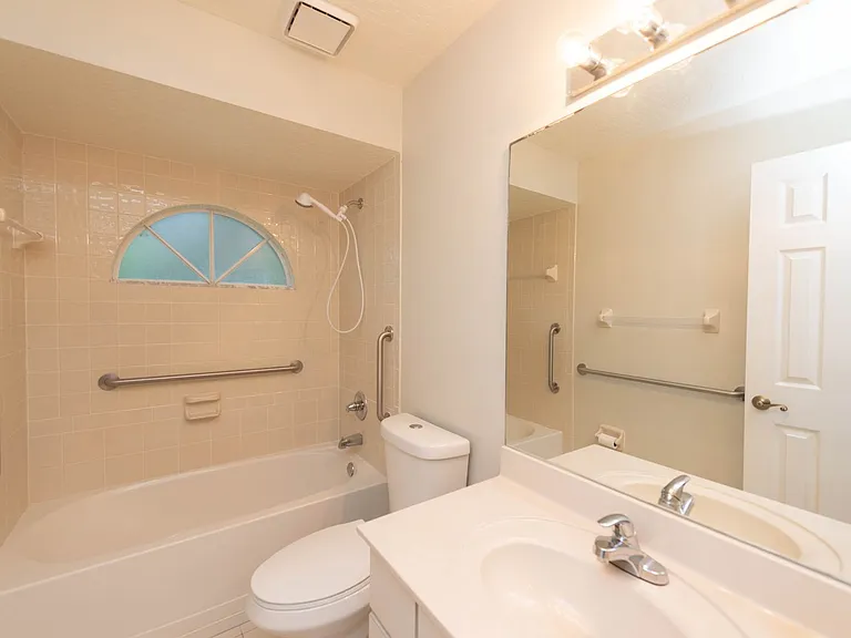 1236 Buffing Cir SE — Photo 23