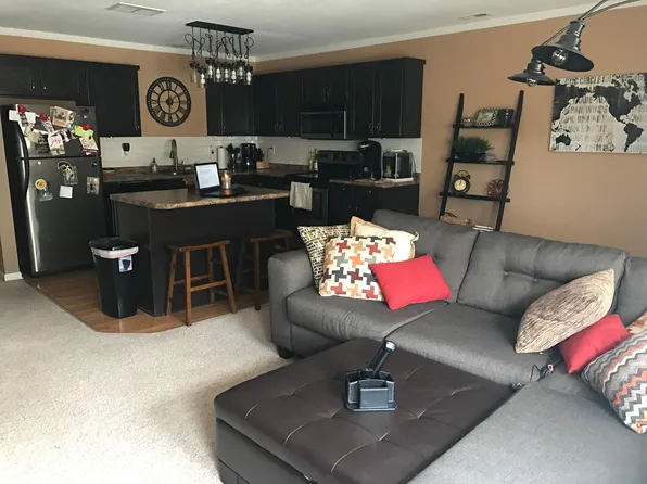 385 NE Kingwood, Waukee, IA 50263