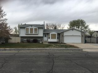 11950 S Nicklaus Rd, Sandy, UT 84092