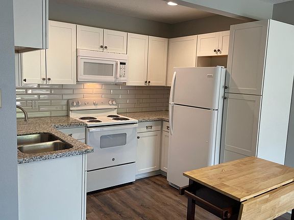 4th image of 3103 Yost Blvd #C
