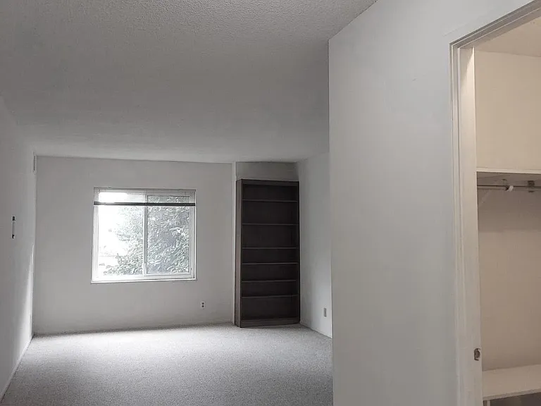 8360 Greensboro Dr #208 — Photo 28