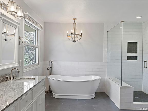 3rd image of 16428 W 1st Avenue