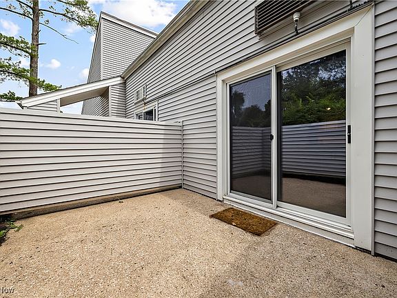 3rd image of 1611 Cedarwood Dr APT I