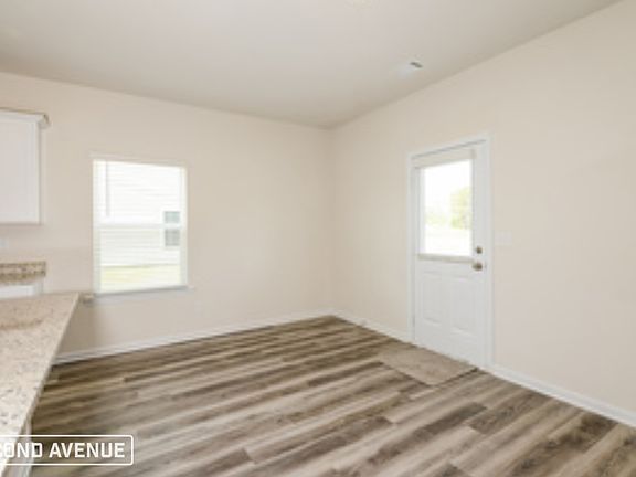 4th image of 267 Limestone Cir