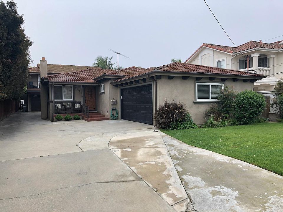 The right hand side of this picture is an additional parking area.