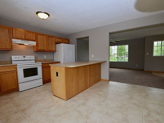 5th image of 10124 Catalina Dr