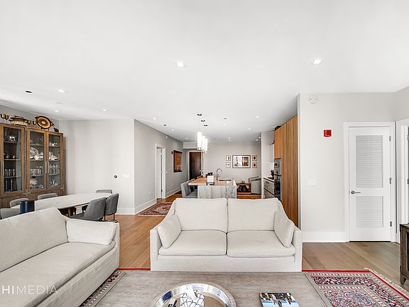 3rd image of 363 E Wacker Dr Unit 1303