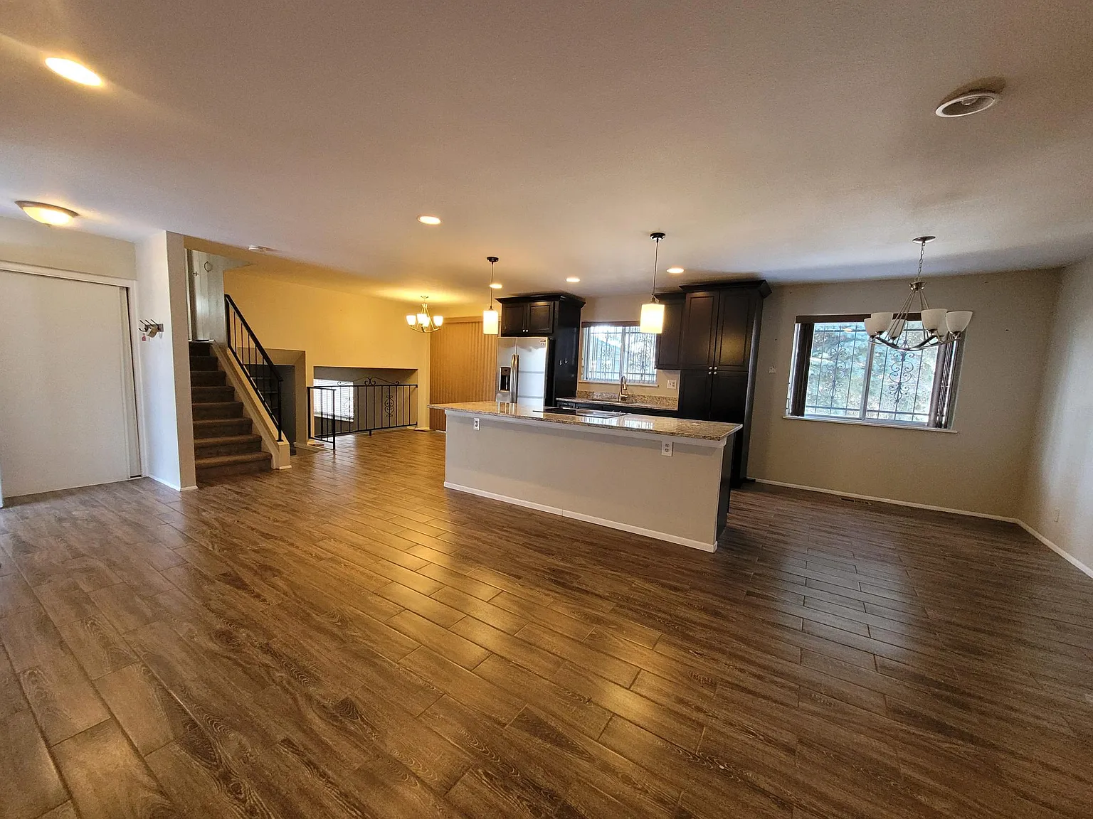 4 bed, 2672 sqft, $3,995 — Photo 1