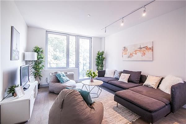 1st image of 812 Myrtle Ave #2L