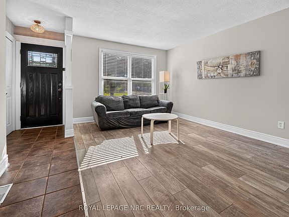 5th image of 73 Green Maple Dr