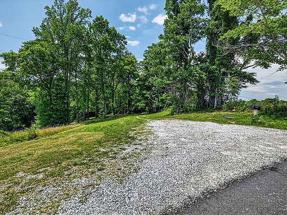 2nd image of 2926 Bryant Ridge Rd